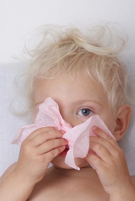 Kind lijdt aan verkoudheid en koorts